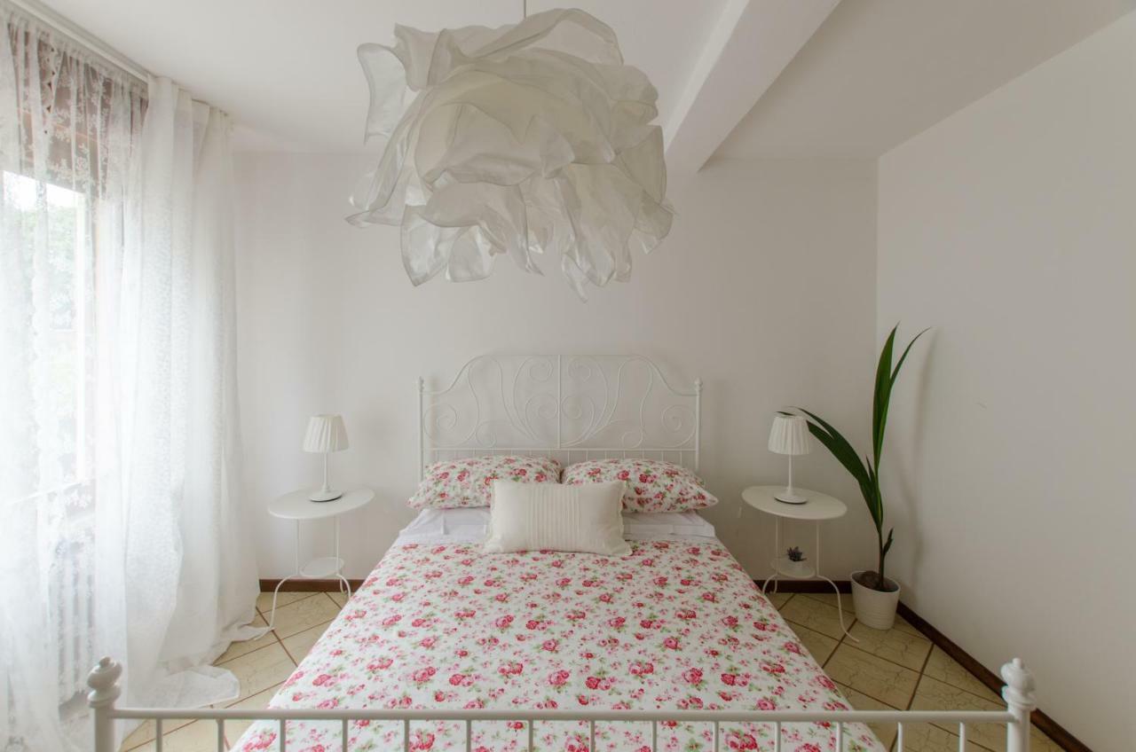 Casa Marisa Apartment Sirmione Exterior photo